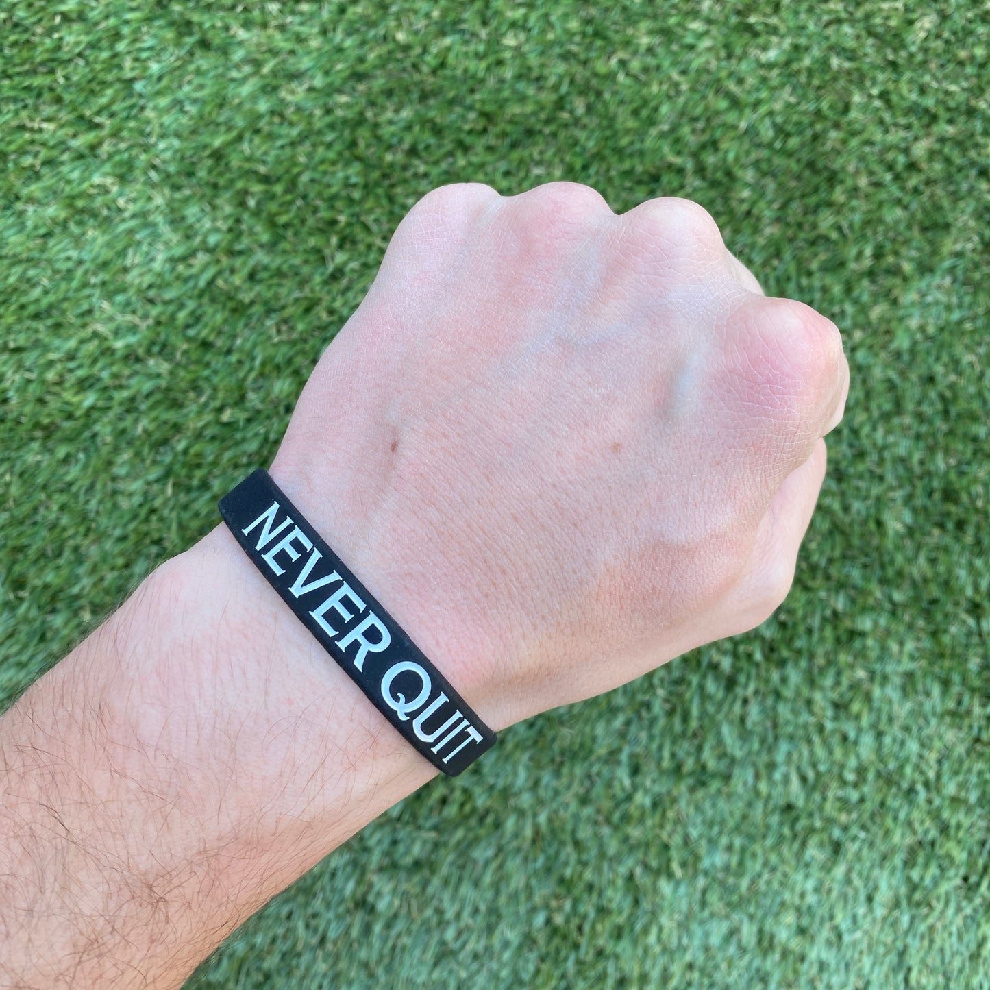 NEVER QUIT Wristband